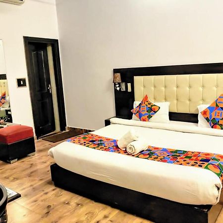 Heritage Hotel Lucknow Bagian luar foto