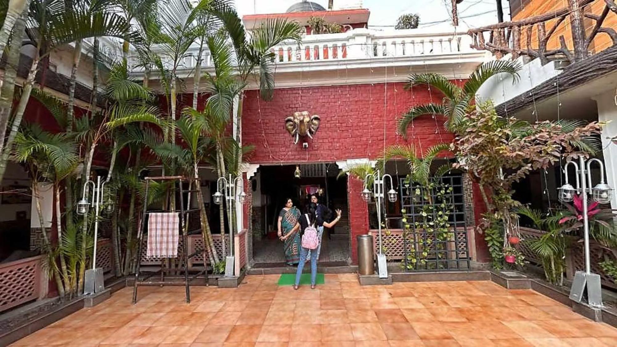 Heritage Hotel Lucknow Bagian luar foto