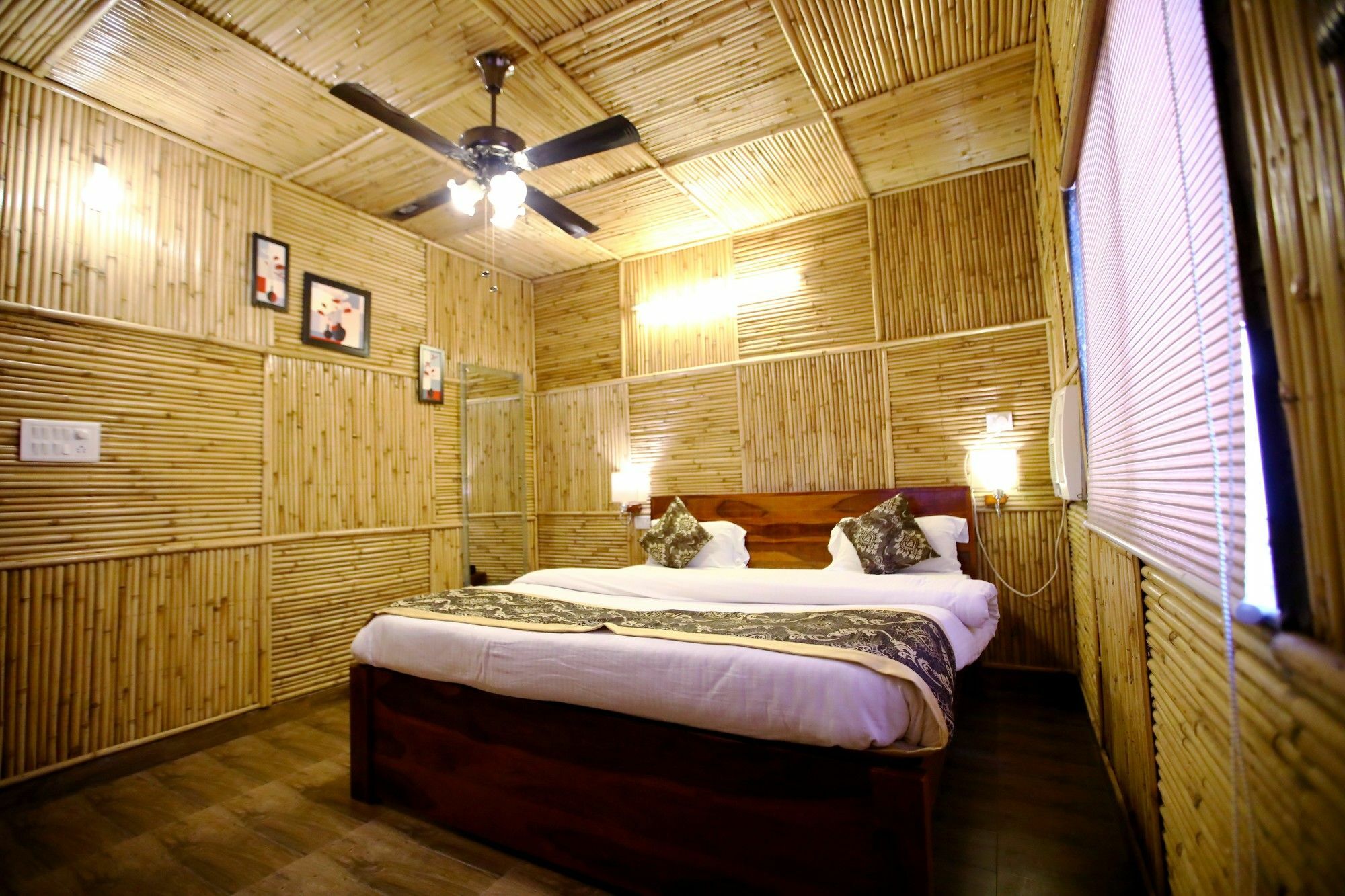 Heritage Hotel Lucknow Bagian luar foto