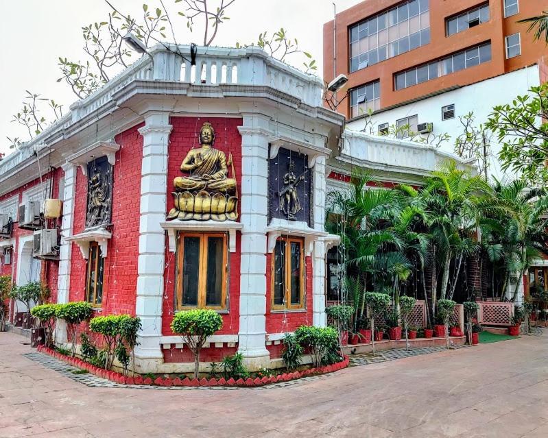 Heritage Hotel Lucknow Bagian luar foto